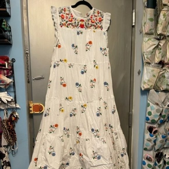 Zara White Embroidered floral Midi peasant Dress. - Picture 13 of 16